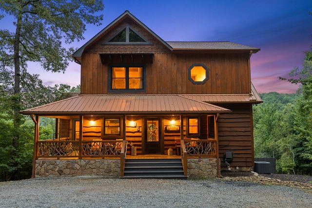 98 Shalom Lane, Blue Ridge, GA 30513
