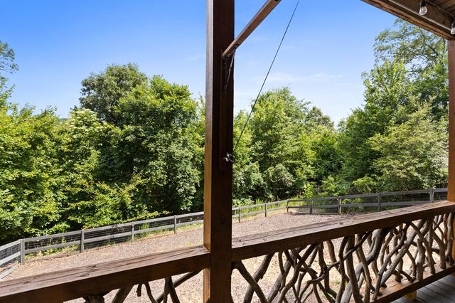 98 Shalom Lane, Blue Ridge, GA 30513