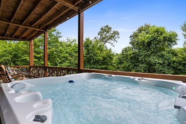 98 Shalom Lane, Blue Ridge, GA 30513