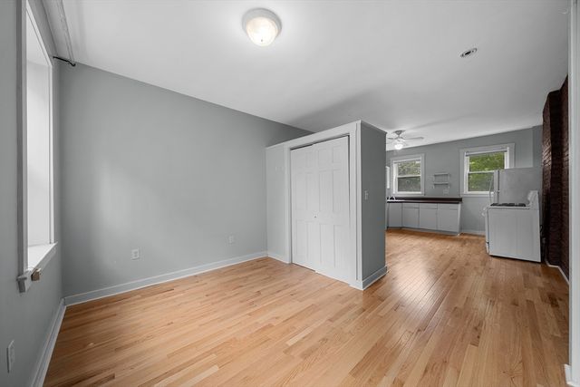 5 Wilbur Ct, Boston, MA 02128