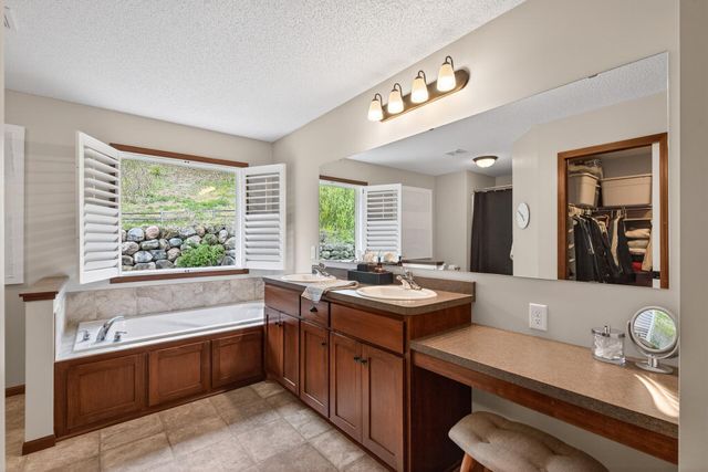 8309 132nd Lane W, Savage, MN 55378
