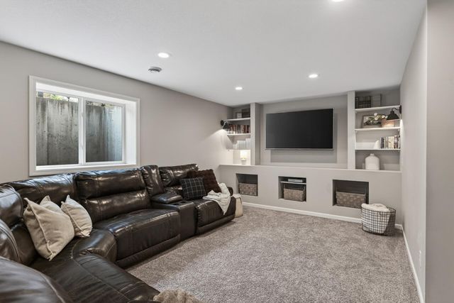 8309 132nd Lane W, Savage, MN 55378