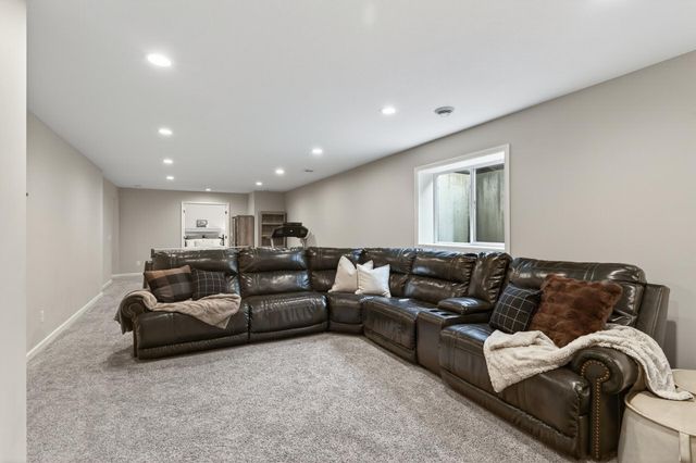 8309 132nd Lane W, Savage, MN 55378