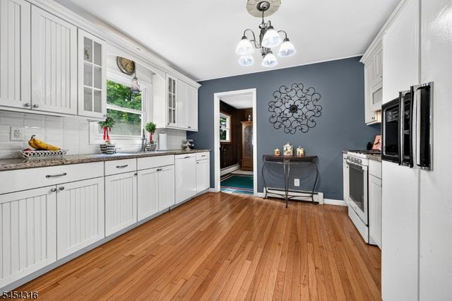 20 Thompson Ave, Woodbridge Twp., NJ 08863