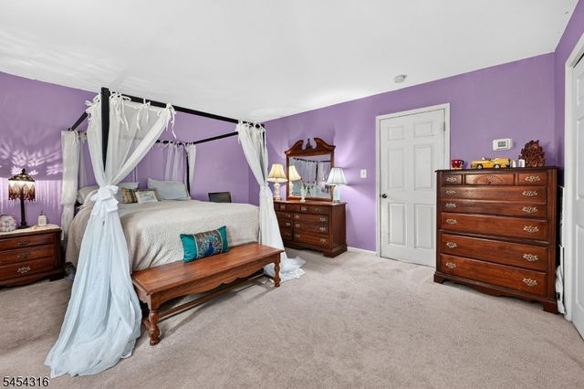 20 Thompson Ave, Woodbridge Twp., NJ 08863