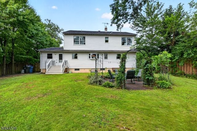 20 Thompson Ave, Woodbridge Twp., NJ 08863