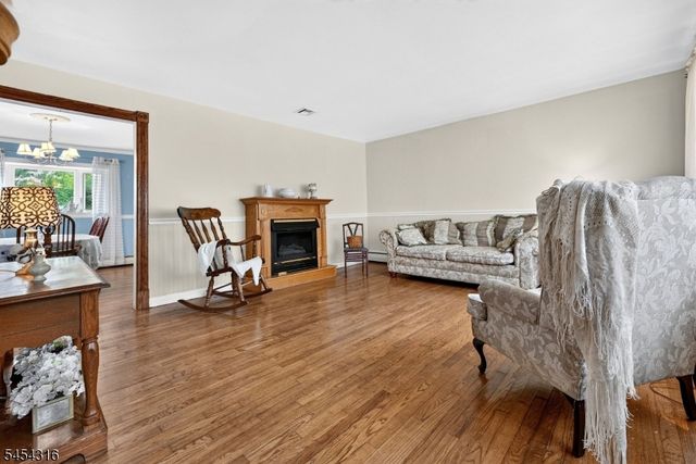 20 Thompson Ave, Woodbridge Twp., NJ 08863