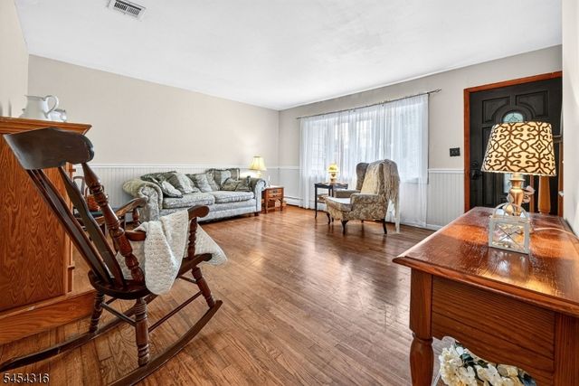 20 Thompson Ave, Woodbridge Twp., NJ 08863