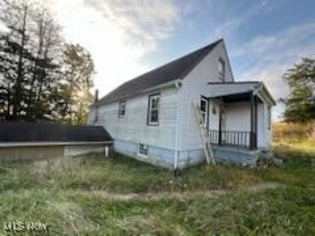 382 Township Highway 15, Rayland, OH 43943