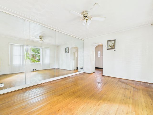8156 S Paxton Avenue, Chicago, IL 60617