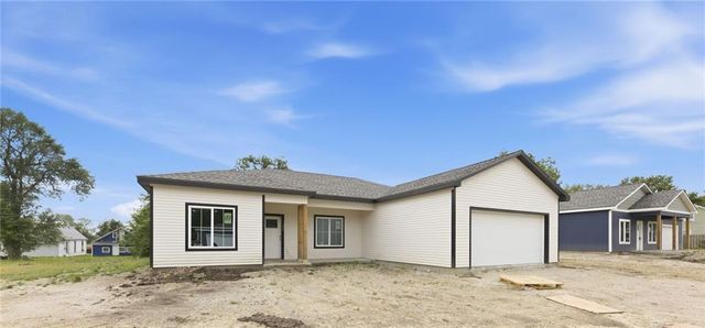 920 5th Street Terrace, Osawatomie, KS 66064