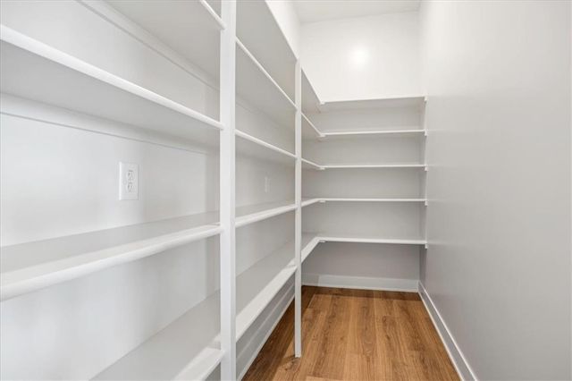 17183 S Laurelwood Street, Olathe, KS 66062