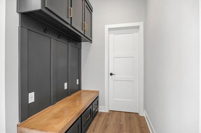 17183 S Laurelwood Street, Olathe, KS 66062