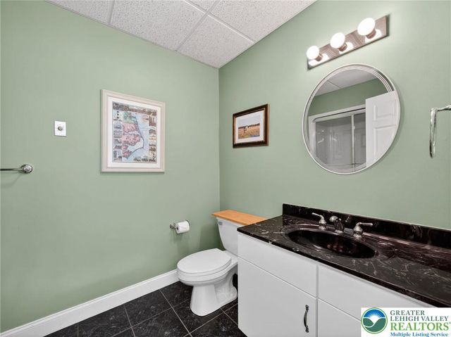 558 Parkside Court, Allentown City, PA 18104