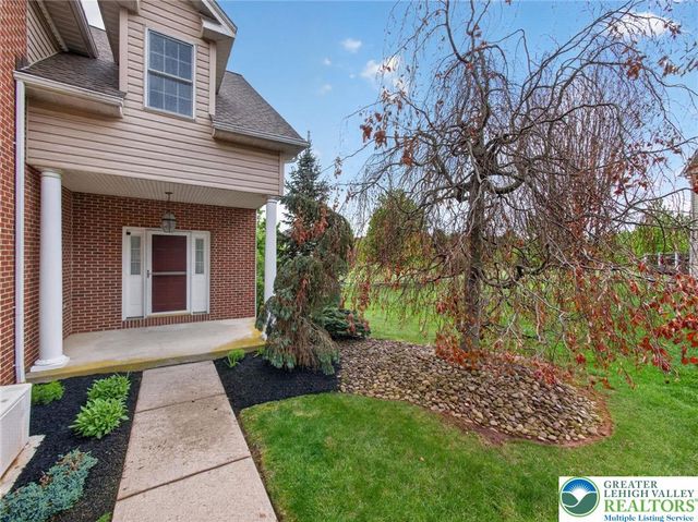558 Parkside Court, Allentown City, PA 18104