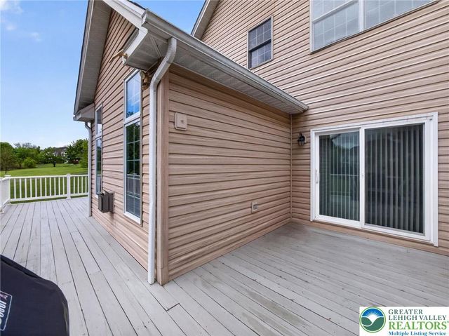 558 Parkside Court, Allentown City, PA 18104
