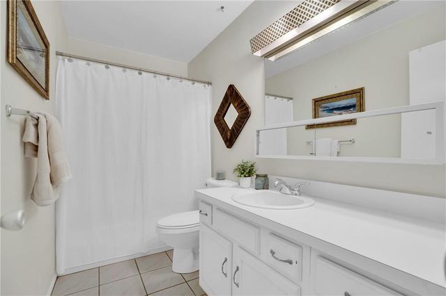17 Vista Palm Lane 201, Vero Beach, FL 32962