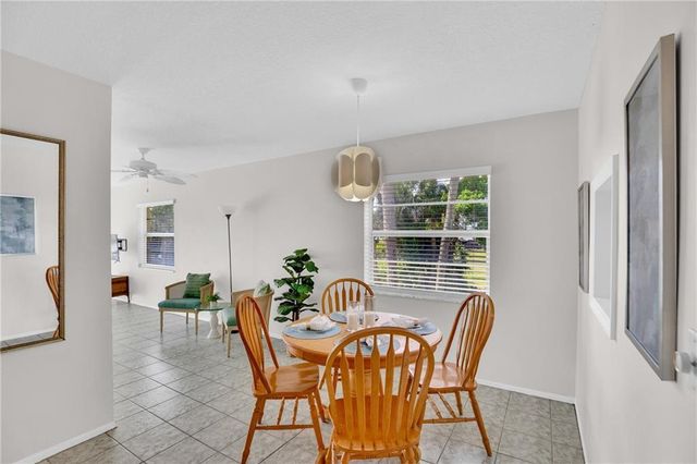 17 Vista Palm Lane 201, Vero Beach, FL 32962