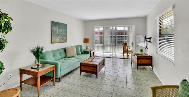 17 Vista Palm Lane 201, Vero Beach, FL 32962