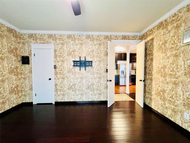 2100 Tanglewilde Street 536, Houston, TX 77063