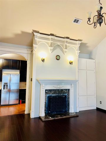 2100 Tanglewilde Street 536, Houston, TX 77063