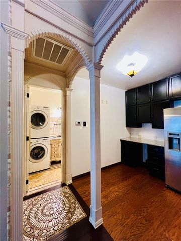 2100 Tanglewilde Street 536, Houston, TX 77063