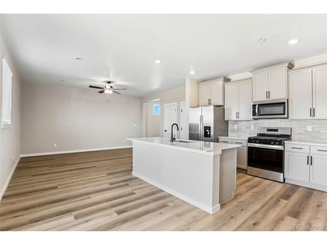 17842 E 94th Pl, Commerce City, CO 80022