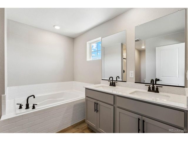 17842 E 94th Pl, Commerce City, CO 80022