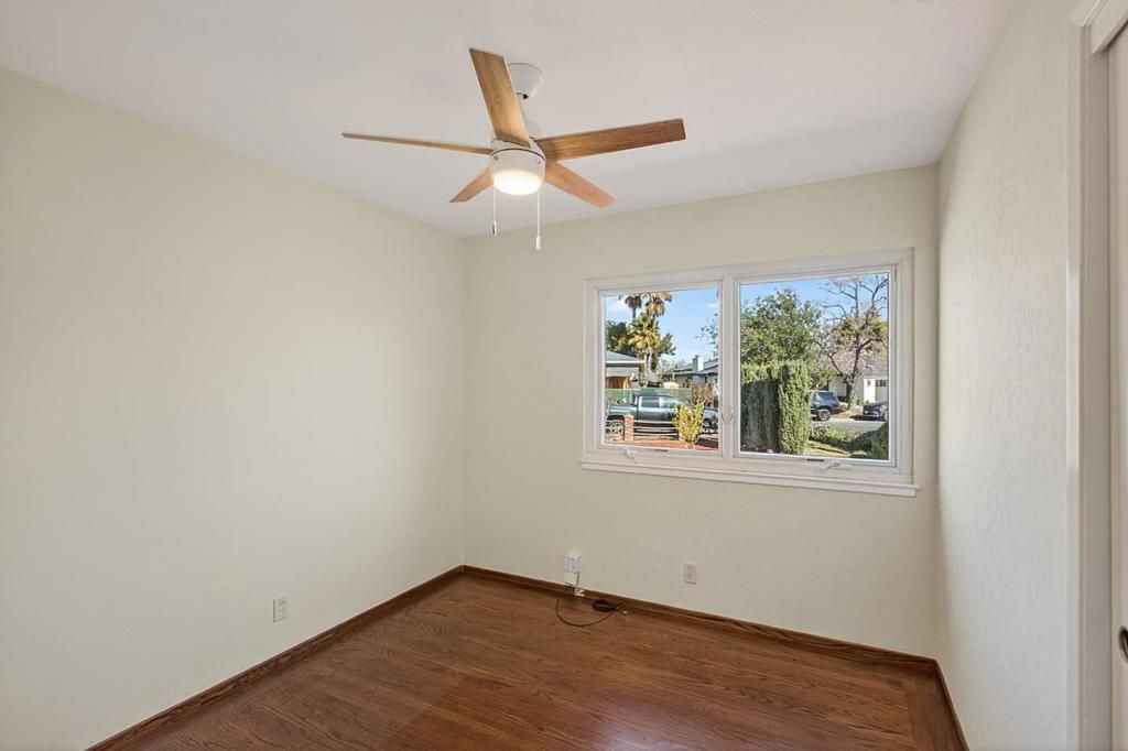 Image 22 of property listing at Address unavailable.