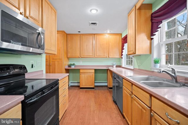 8411 IMPALLA DR, Manassas, VA 20110