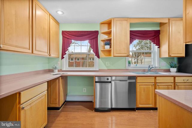 8411 IMPALLA DR, Manassas, VA 20110