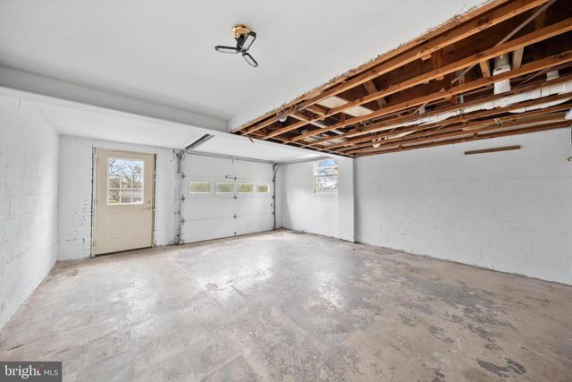 8411 IMPALLA DR, Manassas, VA 20110