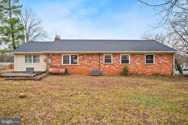 8411 IMPALLA DR, Manassas, VA 20110