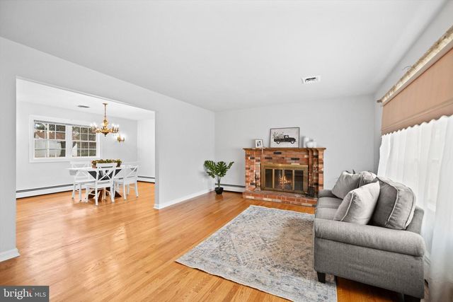 8411 IMPALLA DR, Manassas, VA 20110