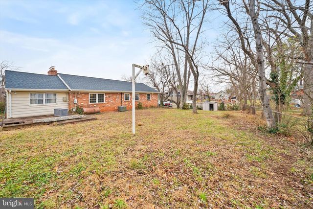 8411 IMPALLA DR, Manassas, VA 20110