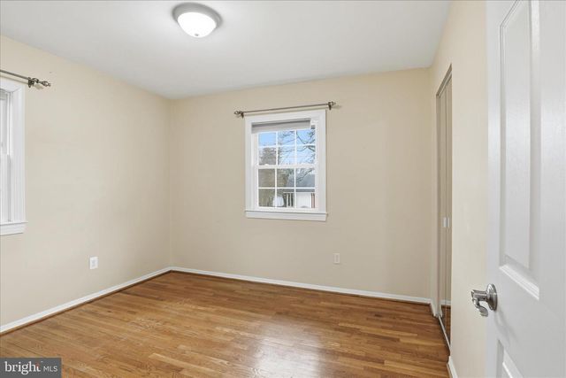 7416 SPORTSMAN DR, Falls Church, VA 22043