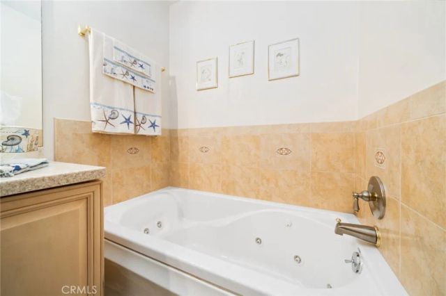 3665 E 1st 202, Long Beach, CA 90803