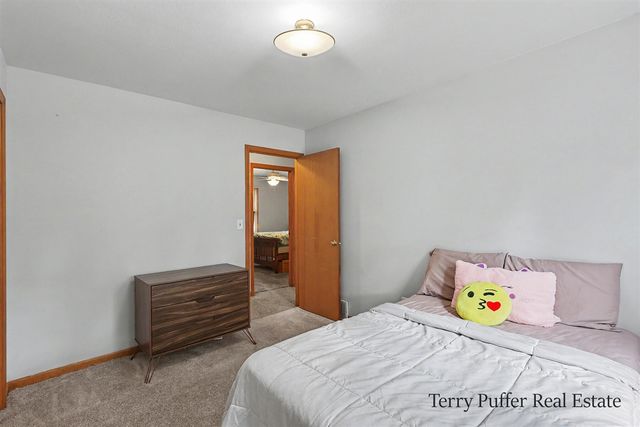 12253 Rich Street, Grand Haven, MI 49417