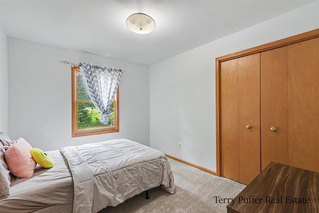 12253 Rich Street, Grand Haven, MI 49417