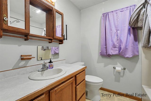 12253 Rich Street, Grand Haven, MI 49417