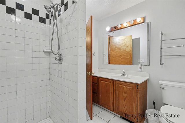 12253 Rich Street, Grand Haven, MI 49417