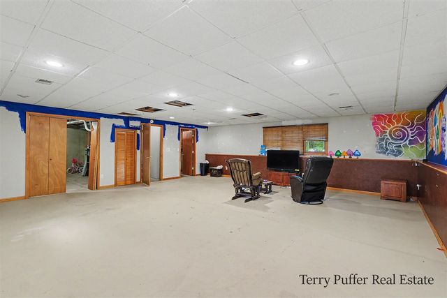 12253 Rich Street, Grand Haven, MI 49417