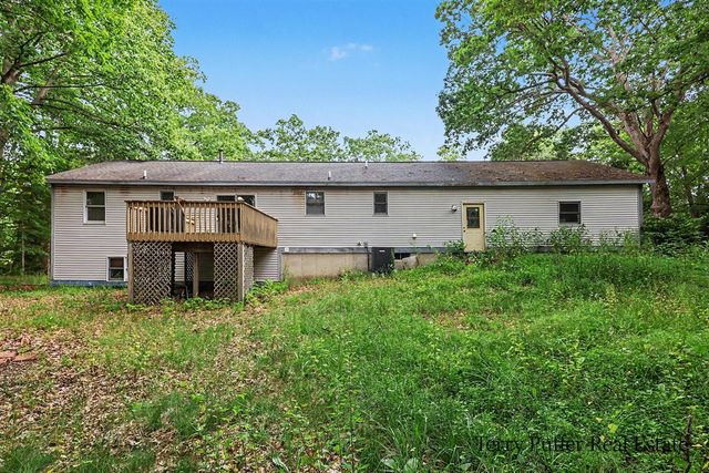 12253 Rich Street, Grand Haven, MI 49417