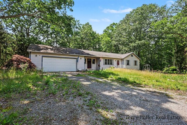 12253 Rich Street, Grand Haven, MI 49417