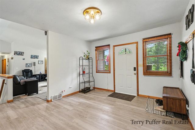 12253 Rich Street, Grand Haven, MI 49417