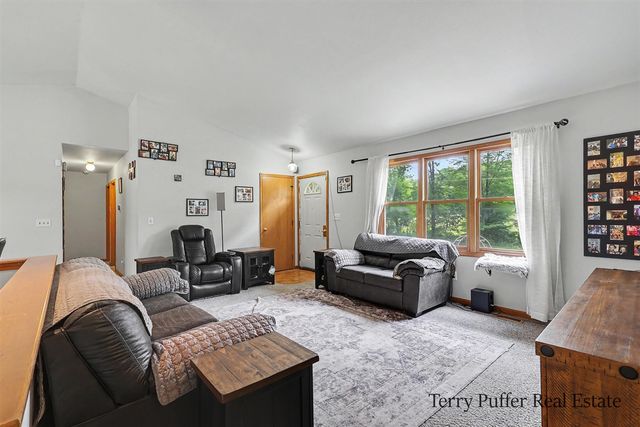 12253 Rich Street, Grand Haven, MI 49417