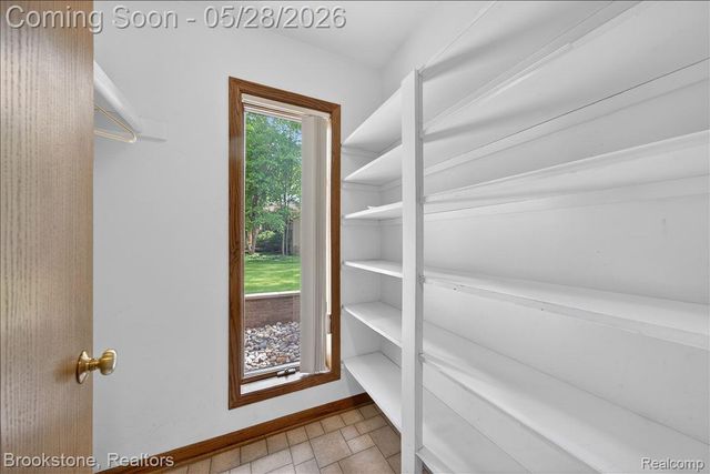 2610 Vanel Court, West Bloomfield Charter Township, MI 48324