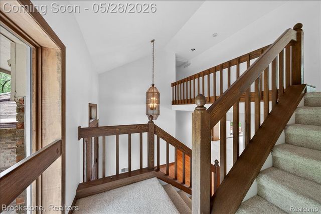 2610 Vanel Court, West Bloomfield Charter Township, MI 48324