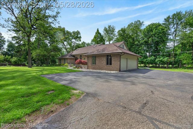 2610 Vanel Court, West Bloomfield Charter Township, MI 48324