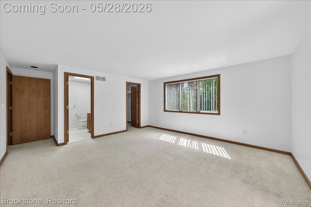 2610 Vanel Court, West Bloomfield Charter Township, MI 48324